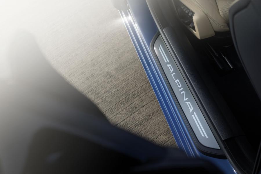 Детали интерьера Alpina B6 Bi-Turbo Gran Coupe (F06) 2015 года  (WW) (фото 2 из 46)
